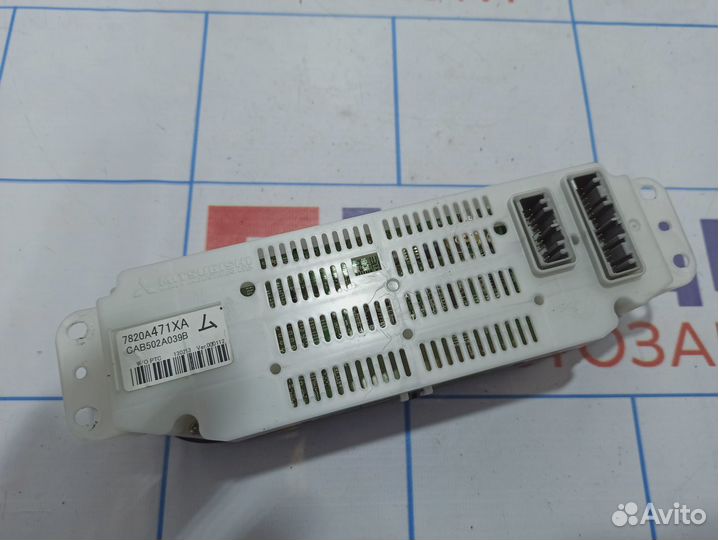 Блок управления климатической установкой Mitsubish