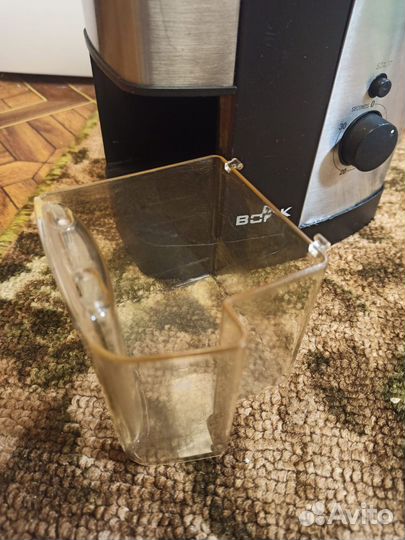 Кофемолка Bork J701