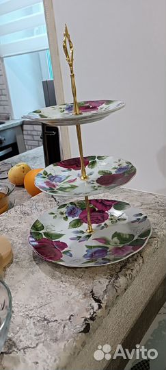 Ваза для фруктов трех ярусная