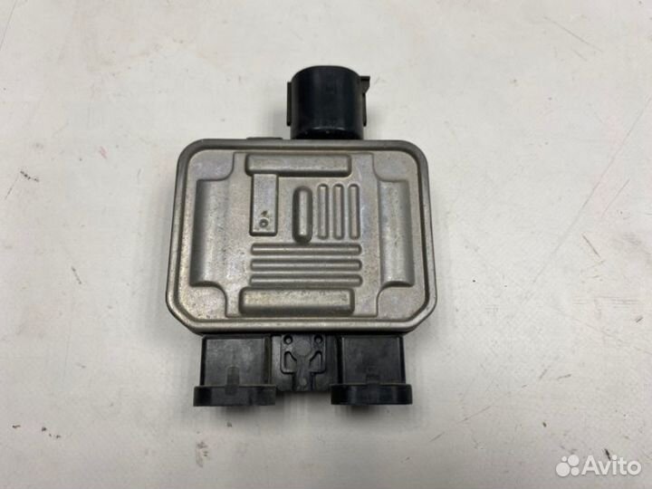 Блок управления вентилятором Volvo S60