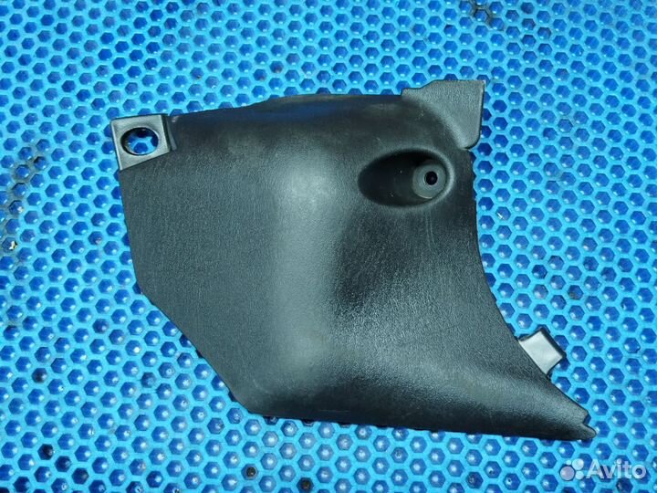 Пластик салона Mitsubishi carisma