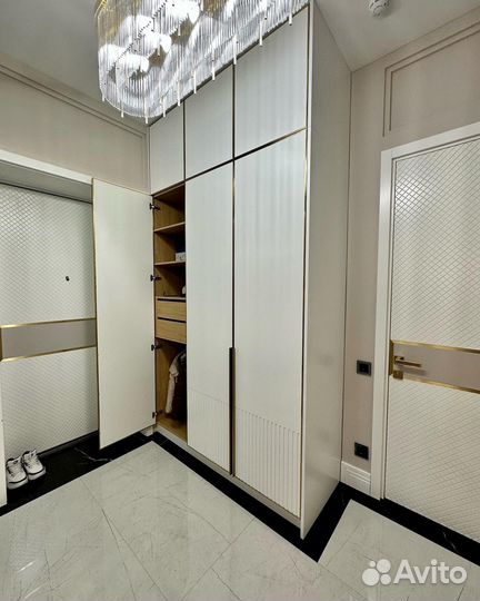 Шкаф распашной