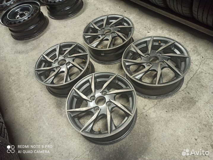 Стильные литые диски 4x100 Цо 56.1 R14 Ровные