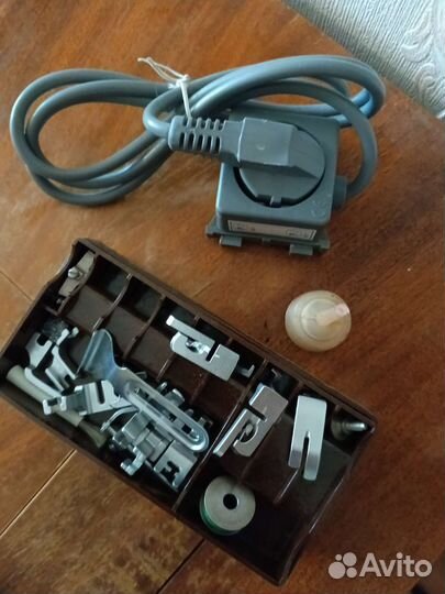 Швейная машина naumann