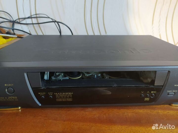 Видеомагнитофон panasonic