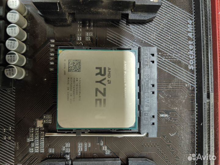 Материнская плата с процессором Rizen 2400g