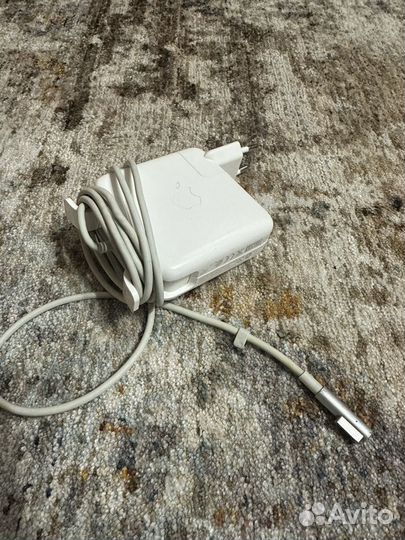 Зарядное устройство на macbook MagSafe - оригинал