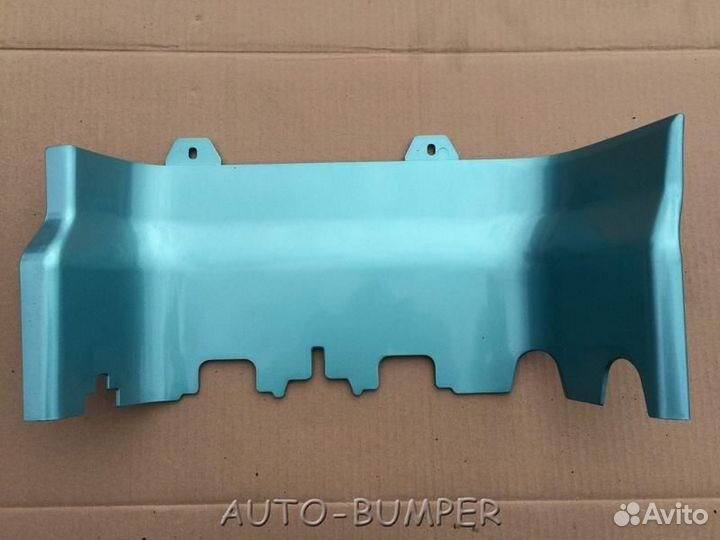 Dongfeng 3250A Кожух нижней подножки левый