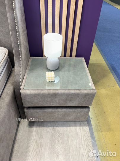 Тумба прикроватная мягкая со стеклом, тумбочка