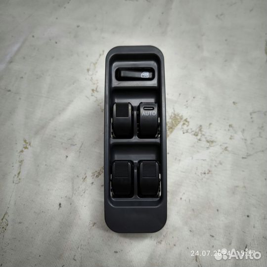 Блок управления стеклоподъемниками Дайхатсу Сирион