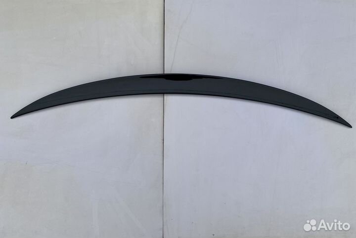 Спойлер на Мерседес Е213