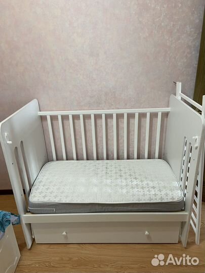 Кроватка детская