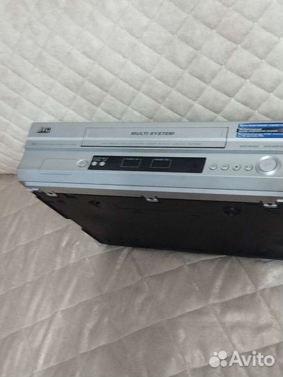 Видеомагнитофон JVC HR-P201