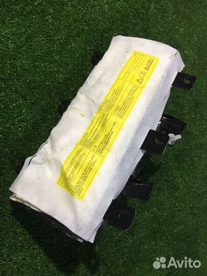 Подушка безопасности пассажира в торпедо Hyundai