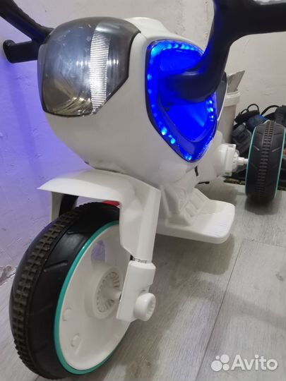 Детский электромобиль