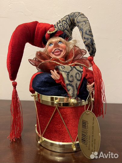 Музыкальная игрушка Петрушка