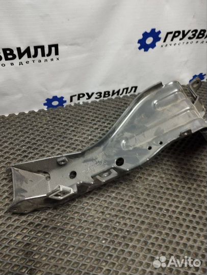 Крепление фары (кронштейн фары) левой Volvo FH4