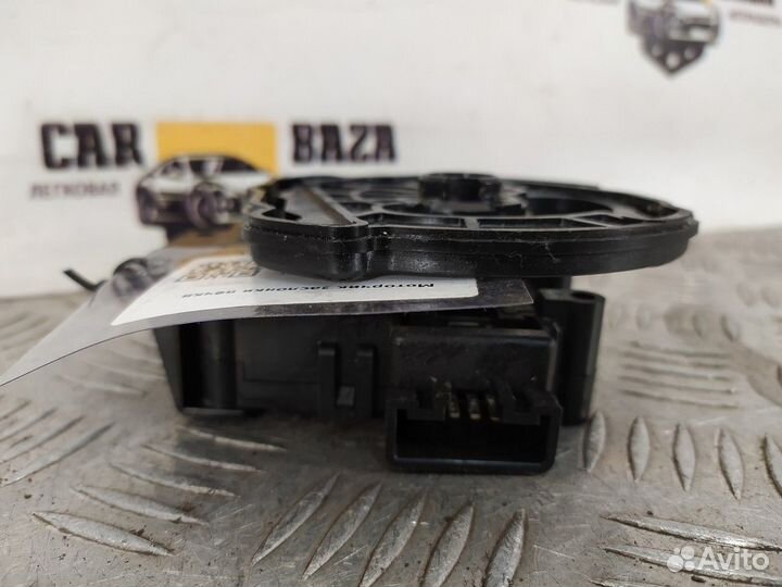 Моторчик заслонок печки Mazda 6