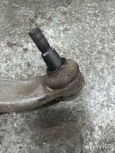 Рычаг подвески нижний передний правый Volvo S60