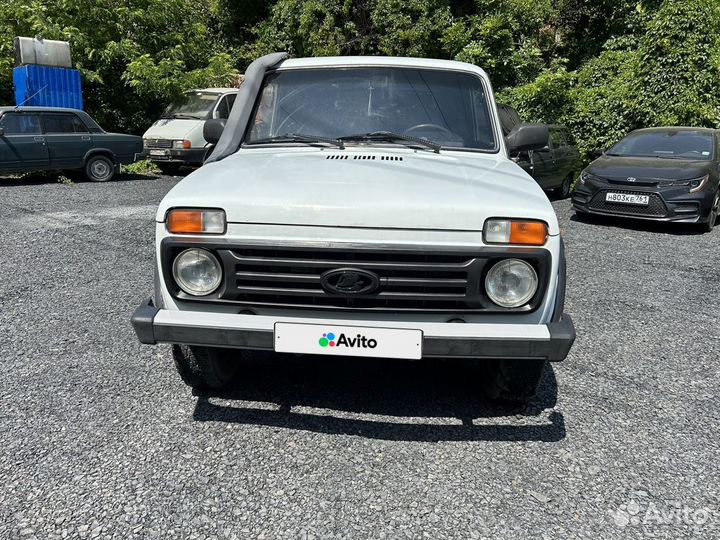 LADA 4x4 (Нива) 1.7 МТ, 2011, 210 000 км