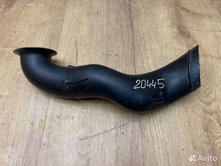 Патрубок воздушного фильтра Porsche Cayenne 2010-2