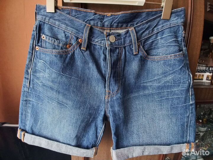 Джинсовые шорты женские Levi's, w27