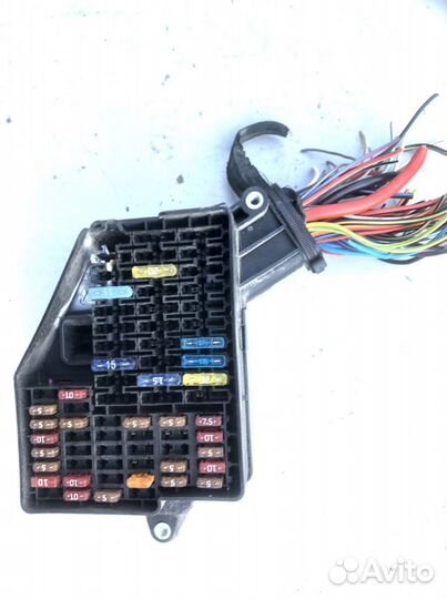 Блок предохранителей Skoda Fabia 1