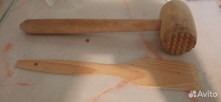 Кухонная лопатка и молоток для отбивания мяса