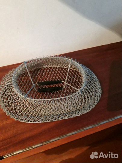Металлический садок для рыбака