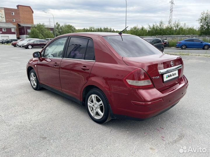 Nissan Tiida 1.6 AT, 2008, 250 000 км