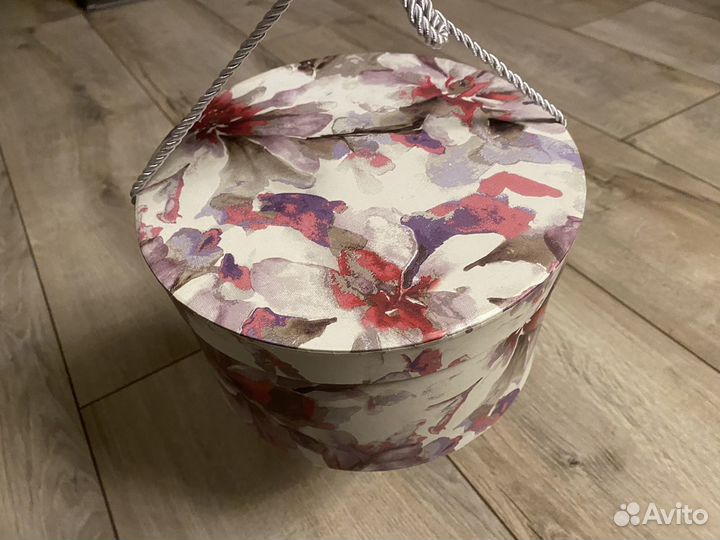 Коробка подарочная