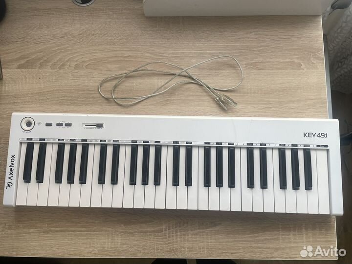 Midi-клавиатура Avelox KEY49j, белый