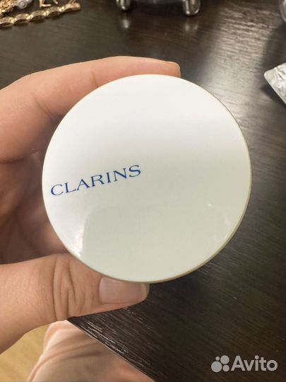 Пустые баночки от крема Clarins