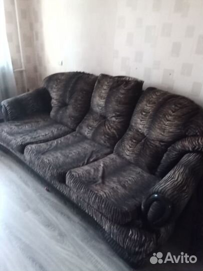 Диван и 2 кресла бу в хорошем состоянии