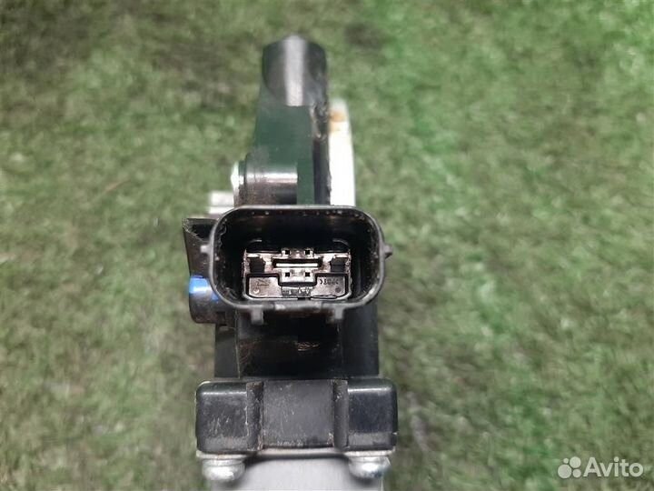 Мотор стеклоподъёмника задний правый Honda CR-V 3