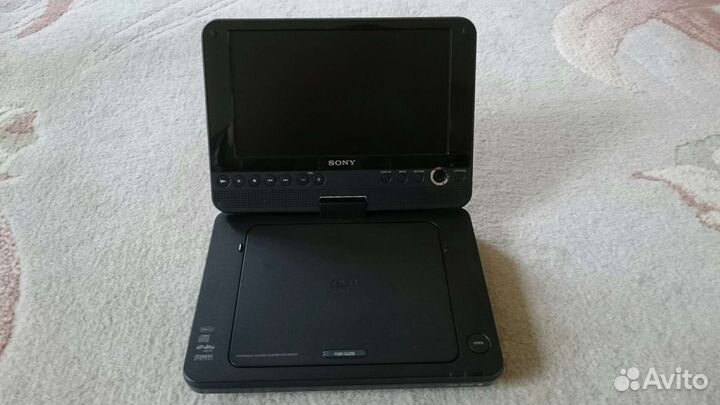 Sony Portable CD / DVD Player DVP870