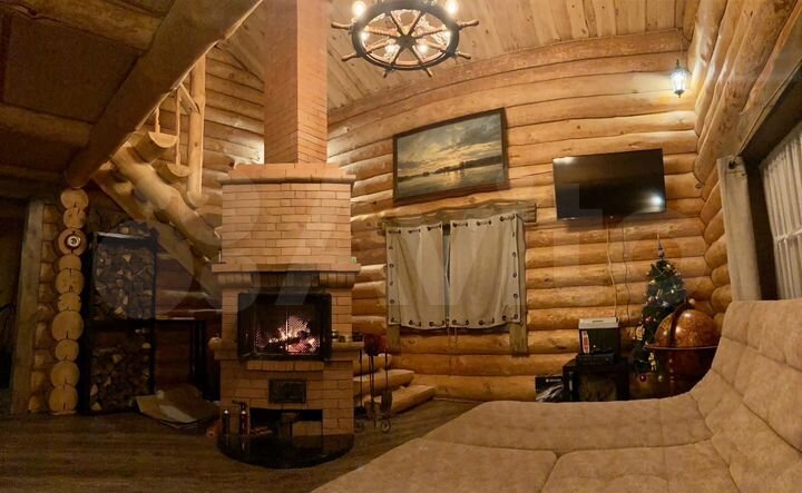 Дом 200 м² на участке 17 сот.