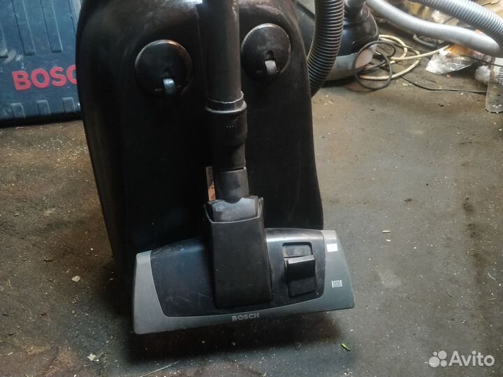 Пылесосы Bosch u Electrolux