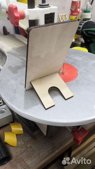 Подставка для телефона из фанеры 5 шт