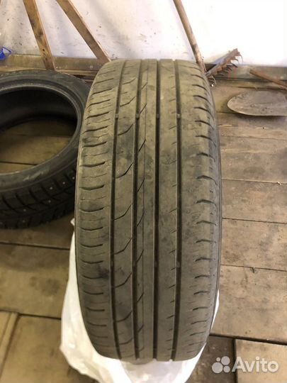 Continental ContiPremiumContact 2 215/55 R17 94V