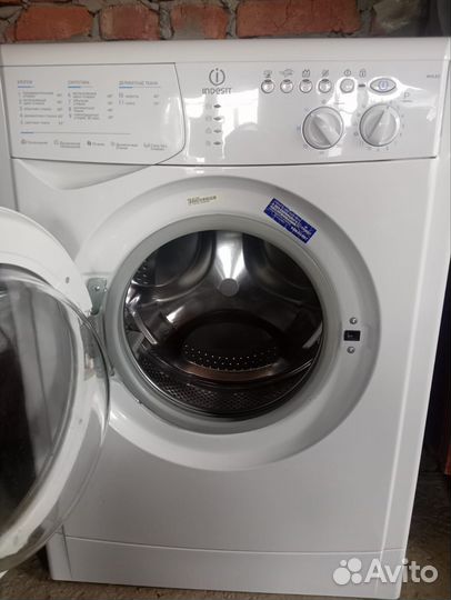 Стиральная машина indesit