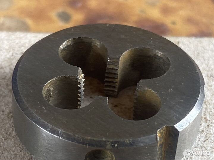 Плашка СССР м8 шаг резьбы 0,75