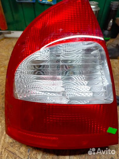 Фара задняя левая