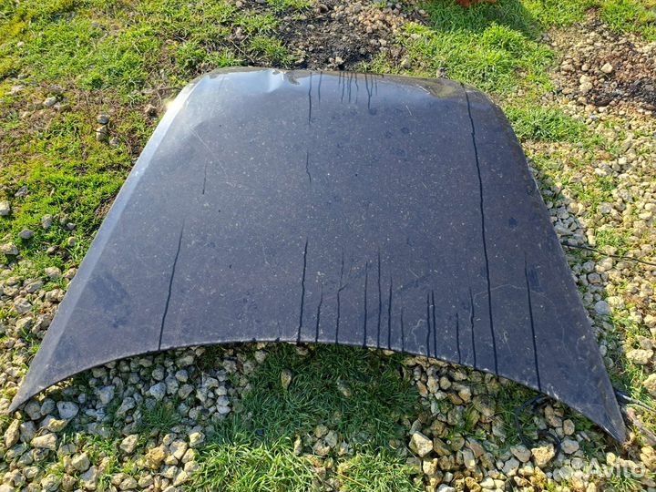 Капот на Volkswagen Phaeton