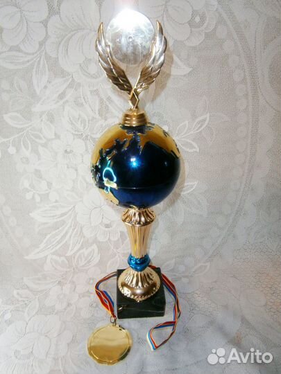 Кубок и медаль Юбилей 80 лет