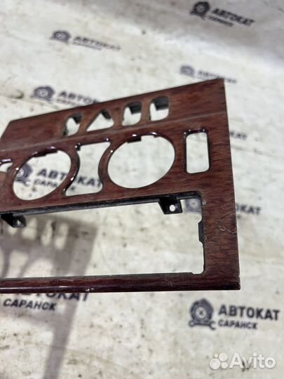 Накладка центральная Mercedes-Benz W210