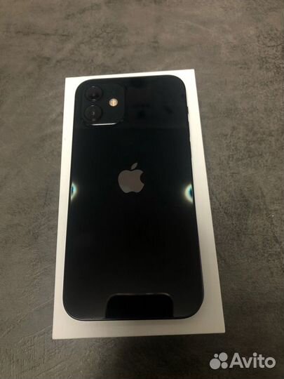 iPhone 12, 64 ГБ