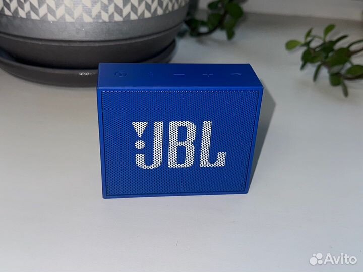 Колонка JBL GO