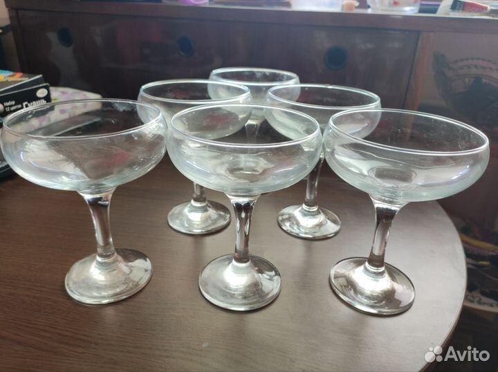 Набор бокалов для мартини и шампанского
