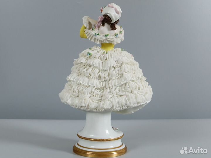 Старинная немецкая статуэтка.Volkstedt